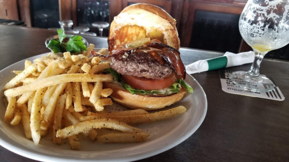 restaurant image