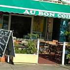 Au Bon Coin outside