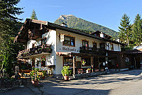 Wirtshaus Waldquelle outside