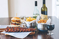 Ribs & Burgers food