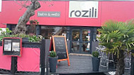 Le Rozili outside