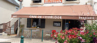 Le Cafe de L'horloge outside