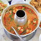 Am Bahtera Tomyam Seafood Chendor food