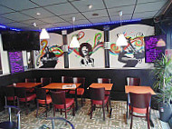 L'Artiste Bar inside