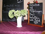 Gasthaus Zur Waldschaenke inside