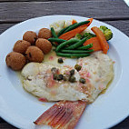 Sanibel Fish House food