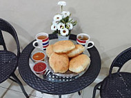 Roti Puri Gebu Warung Hajah Robiah food