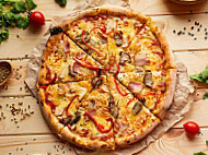 Pizza Kayu Api Lo'qos food