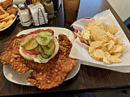 Ray's Drive In food
