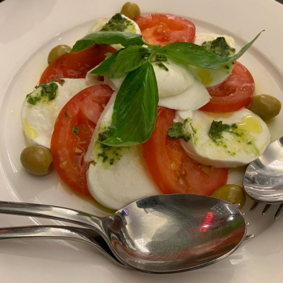 restaurant image