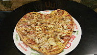 Solopizza Petrel food