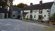 The Waterloo Inn outside