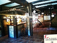 Los Cazadores inside