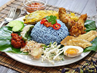 Nasi Kerabu Ketereh Aisyah food