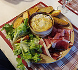 Au Régal Savoyard food