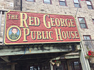 The Red George Pub outside