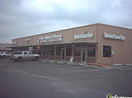 Thundercloud Subs outside