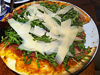 Pizzeria Roma food