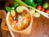 Kak Yah Tomyam Thai food