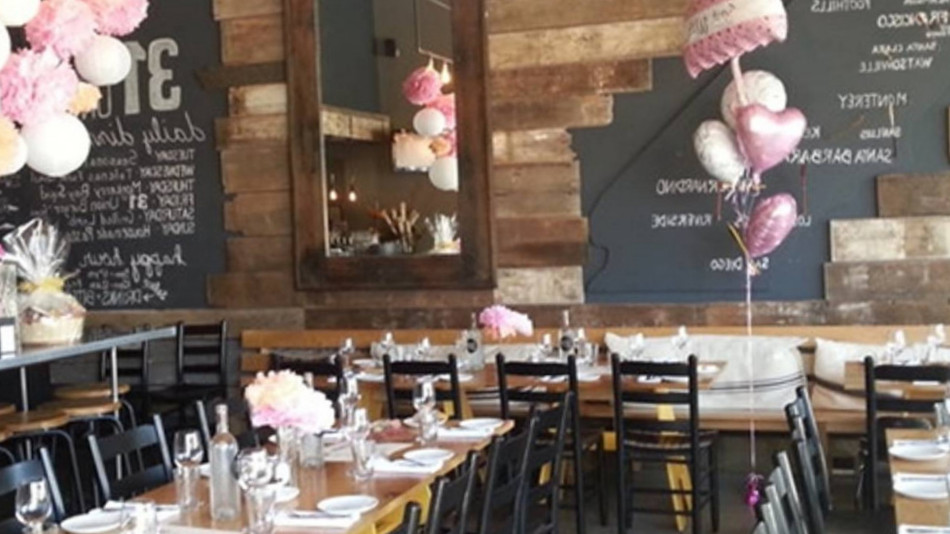 restaurant image