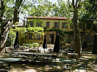 Auberge De La Treille inside