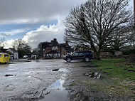 The Fighting Cocks Pub outside