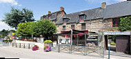 Le Relais De Brocéliande outside