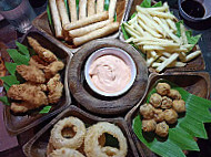 Padi's Point food