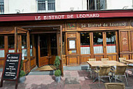 Le Bistrot de Leonard inside