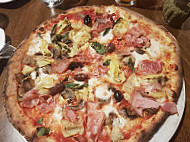 Pomo Pizzeria food