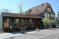 Auberge au Cheval Blanc outside