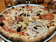 Pizza Per Tutti food