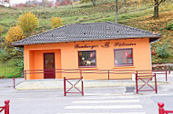 Boulangerie Pâtisserie Macaron outside