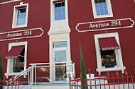 Avenue 294 outside