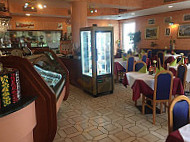 Ristorante-Pizzeria Il Tartufo inside