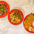 Hing's Cuisine food