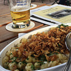 Augustiner an der Kraemerbruecke food