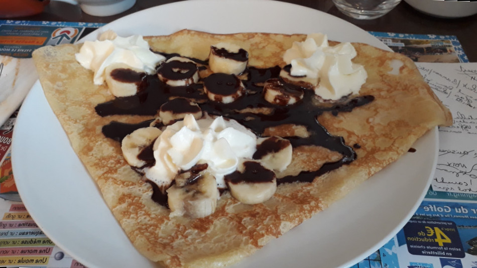 La Creperie Lounge