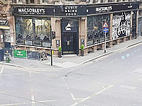 Macsorleys outside