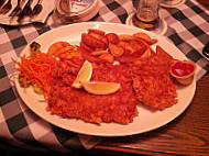 Bayrisches Schnitzel- & Hendlhaus food