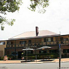 Tumbulgum Tavern outside