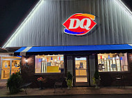 Dairy Queen (treat) outside