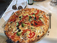 Pizzeria Milano Landau food