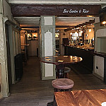 The Kings Head inside