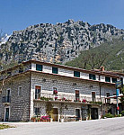 Grotta Delle Api outside