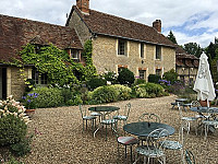 La Creperie Des Jardins inside