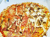 Low Cost Pizzeria food