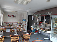 Les Hirondelles food