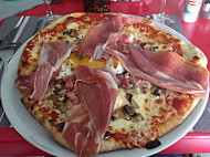 le moulin a pizzas food