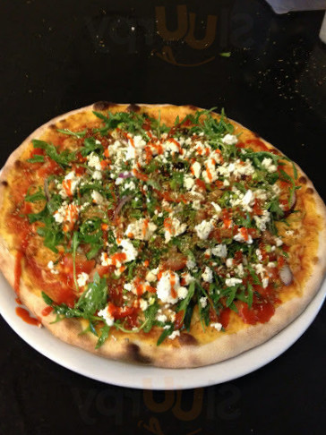Jumbo Pizza